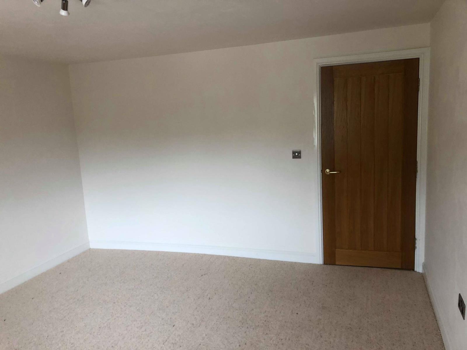 Apartment 3 The Oakes, Holmfirth, HD9 3TX