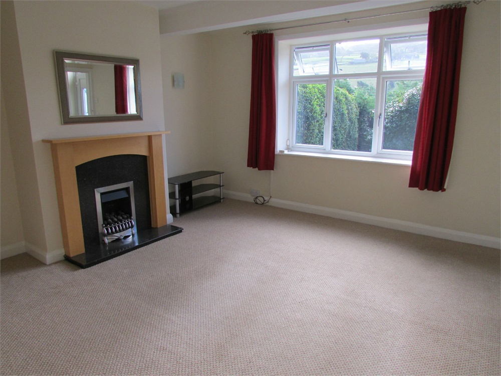 6 Fairfields Road, Hinchliffe Mill, Holmfirth, HD9 2NP