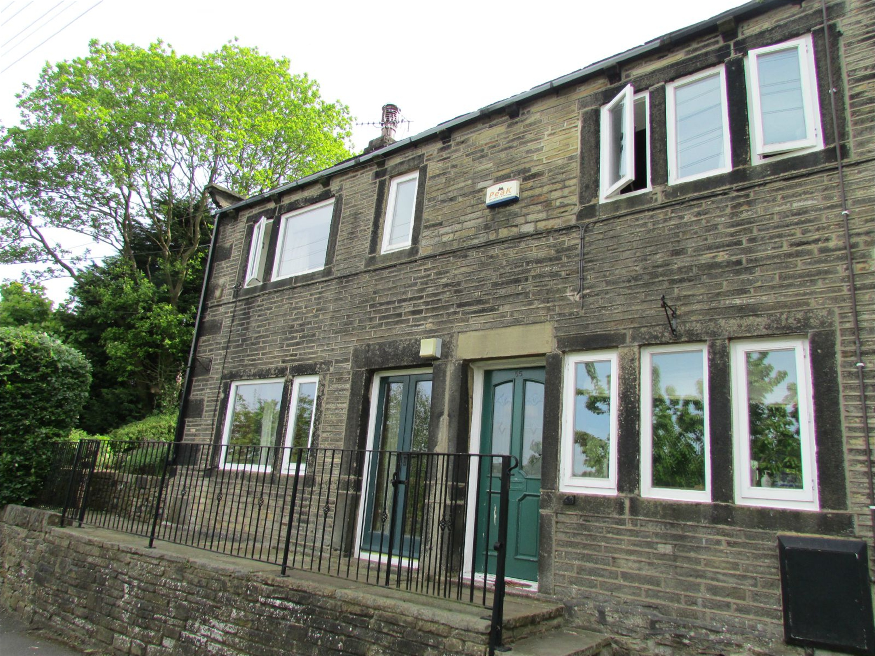 55 Underbank Old Road, Holmfirth, HD9 1AS