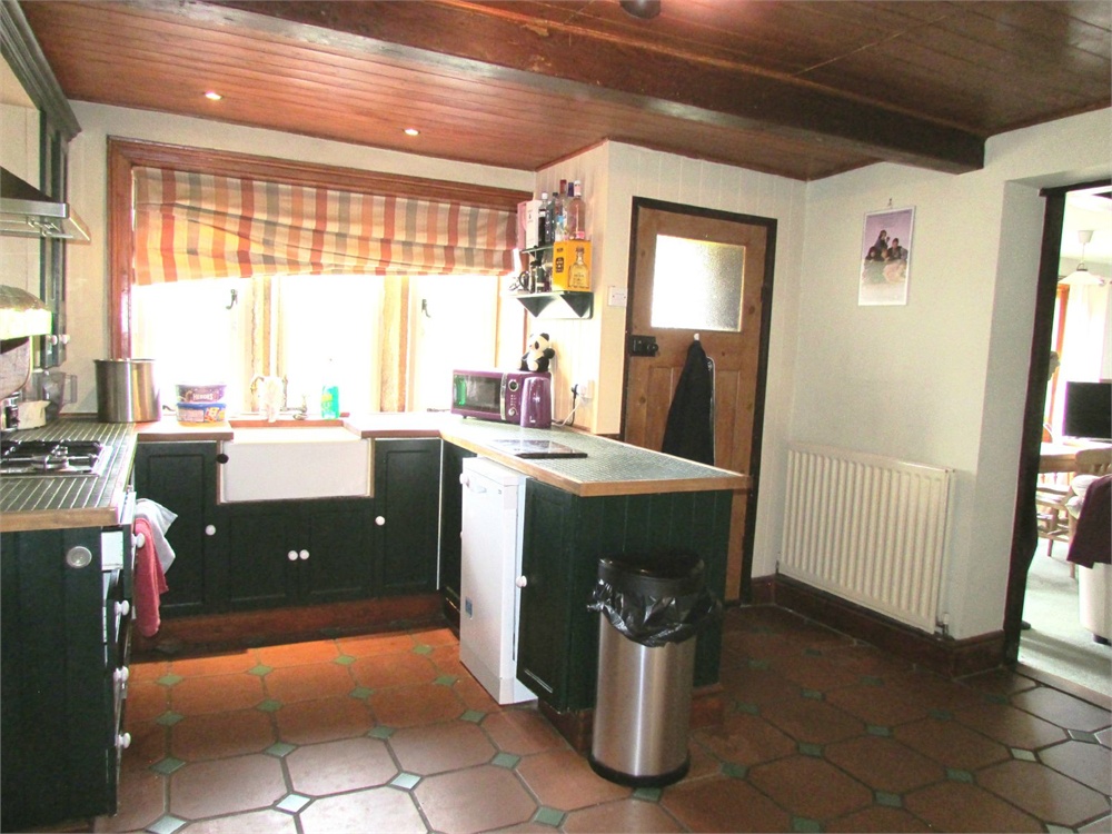 55 Underbank Old Road, Holmfirth, HD9 1AS