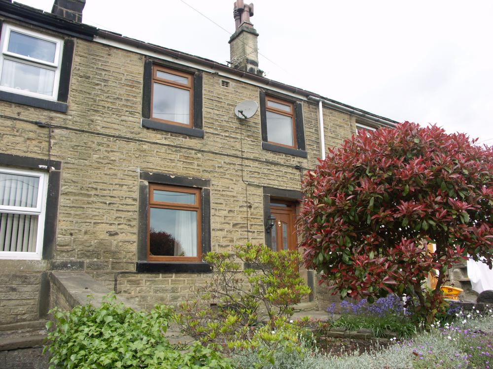 107 Mill Moor Road, Meltham, HD9 5JB