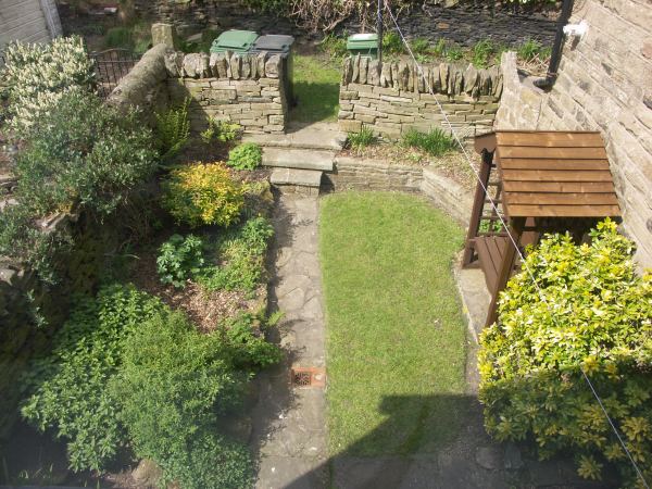 107 Mill Moor Road, Meltham, HD9 5JB