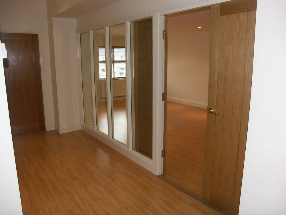 Apt 7 The Oaks, Huddersfield Road, Thongsbridge, Holmfirth HD9
