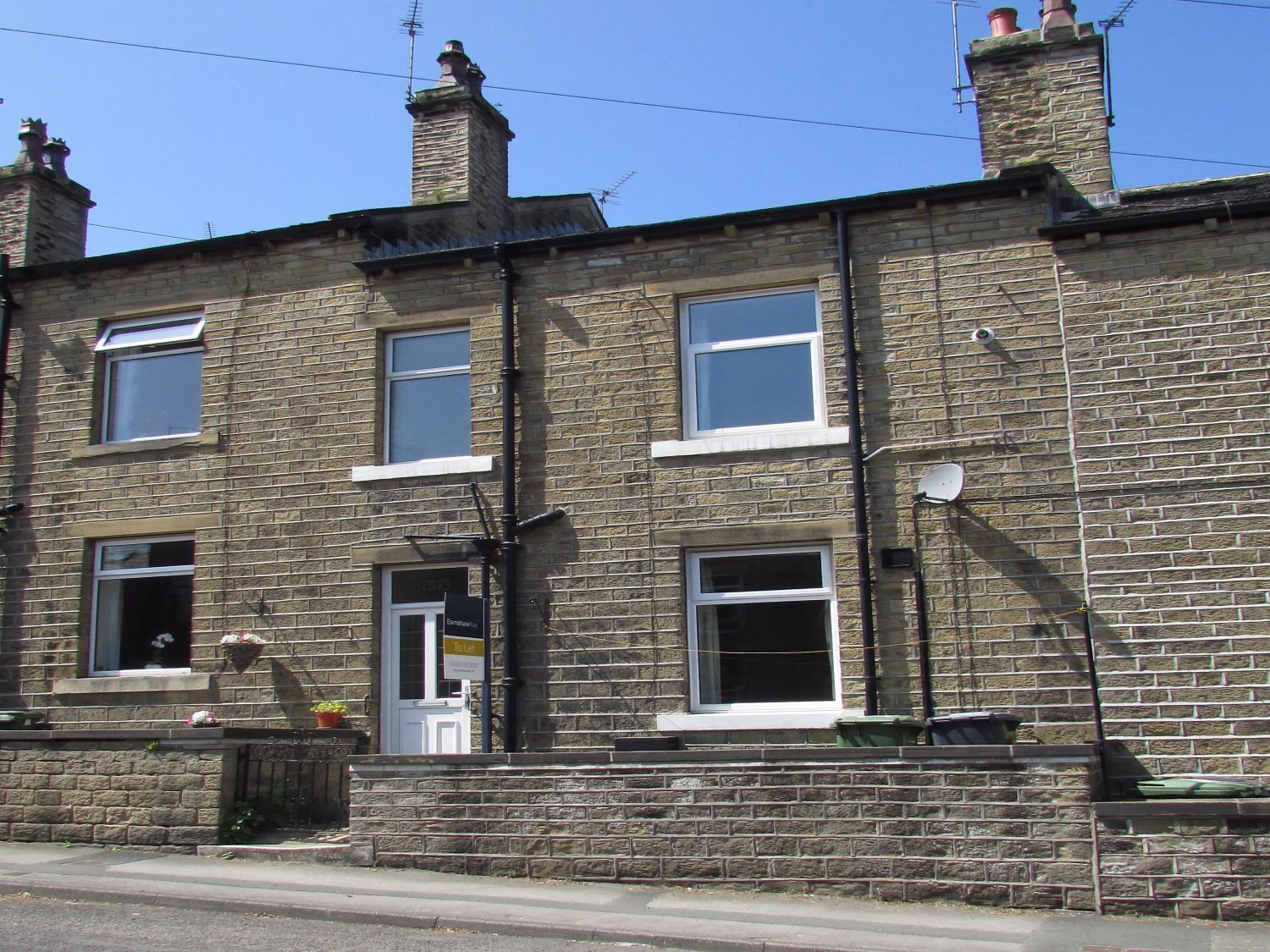 10 Bradshaw Road, Honley, HD9 6DT