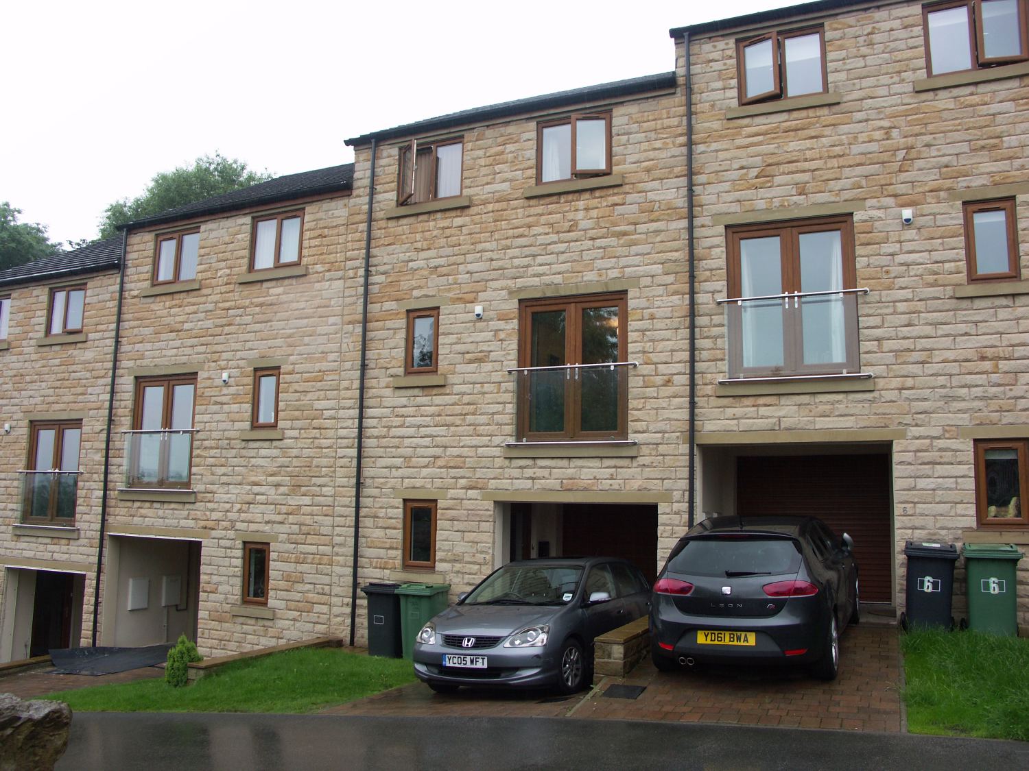 5 Thistle Heights, Huddersfield, HD8 0GN