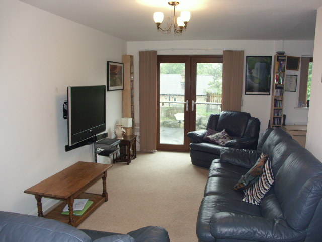 5 Thistle Heights, Huddersfield, HD8 0GN