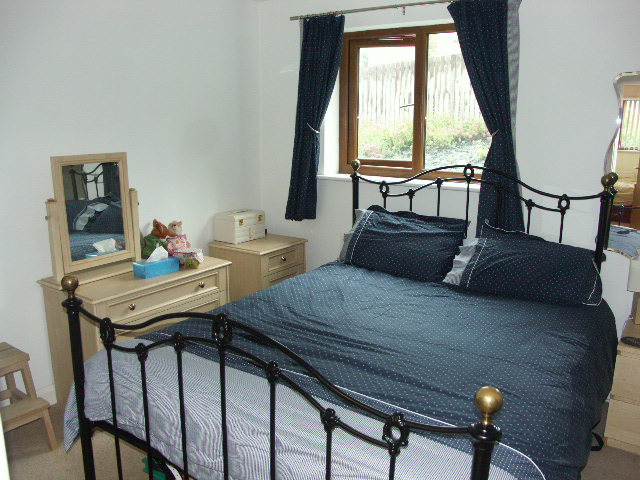 5 Thistle Heights, Huddersfield, HD8 0GN