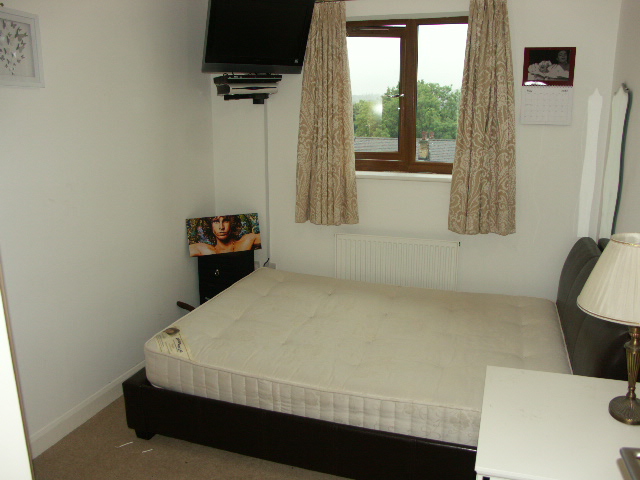 5 Thistle Heights, Huddersfield, HD8 0GN
