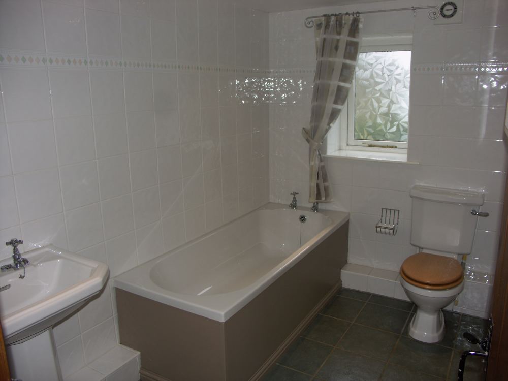 22 St Georges Road, Scholes, Holmfirth, HD9 1UQ
