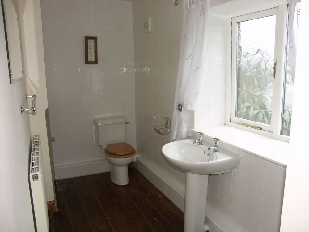 22 St Georges Road, Scholes, Holmfirth, HD9 1UQ