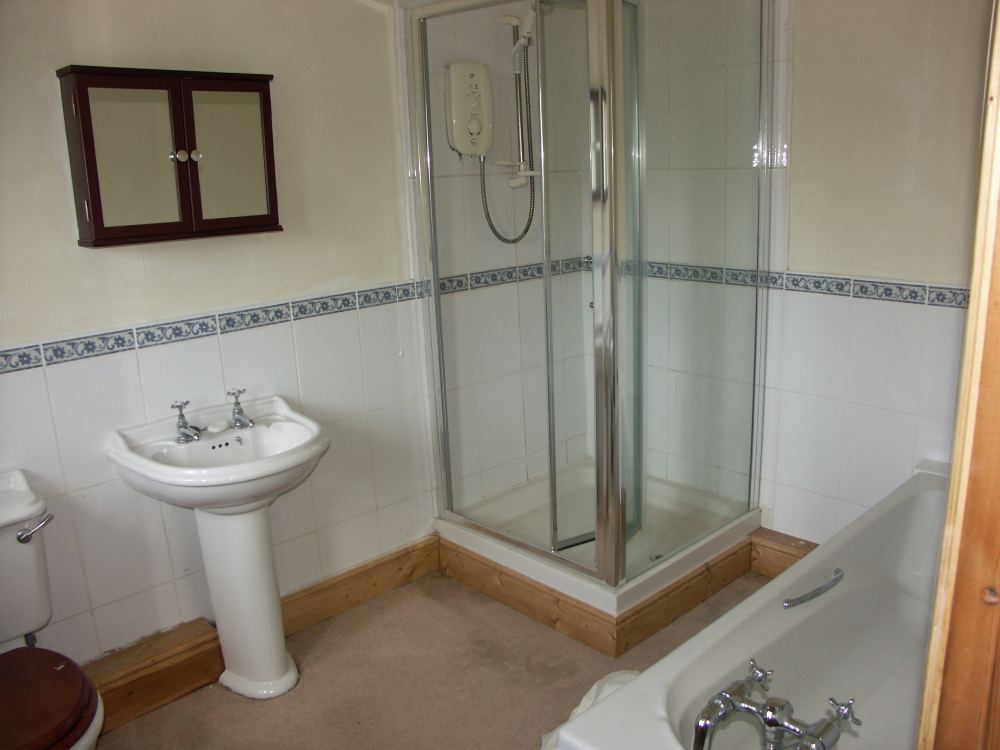 1 Outlane, Netherthong, Holmfirth, HD9 3EQ