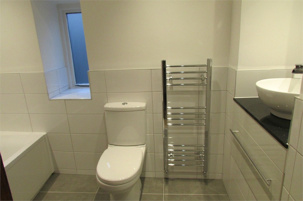 10 Scar Fold, Holmfirth, HD9 2JN