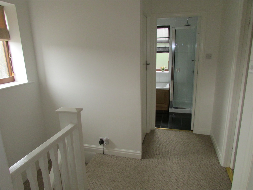 41 New Road, Netherthong, Holmfirth, HD9 3XX