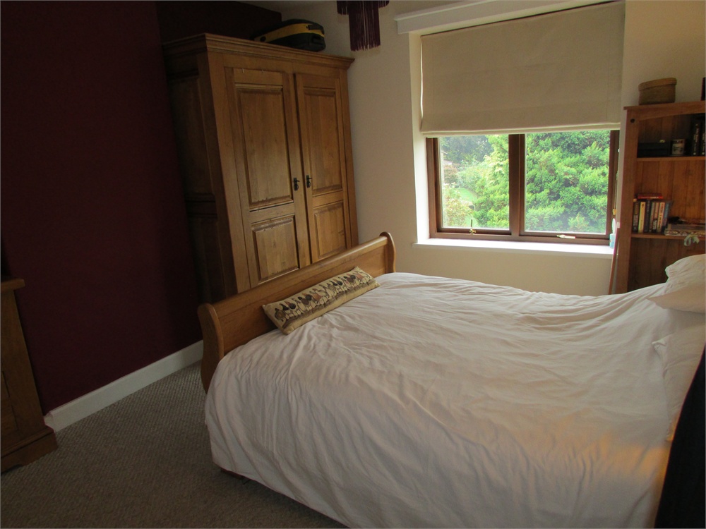 41 New Road, Netherthong, Holmfirth, HD9 3XX
