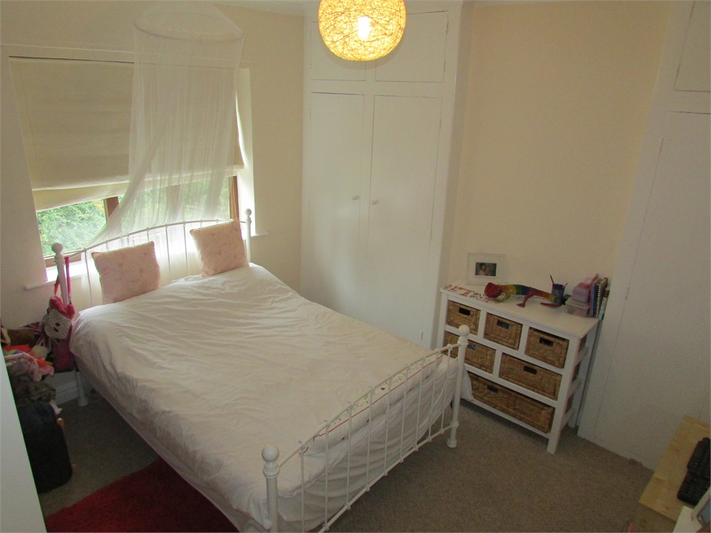 41 New Road, Netherthong, Holmfirth, HD9 3XX