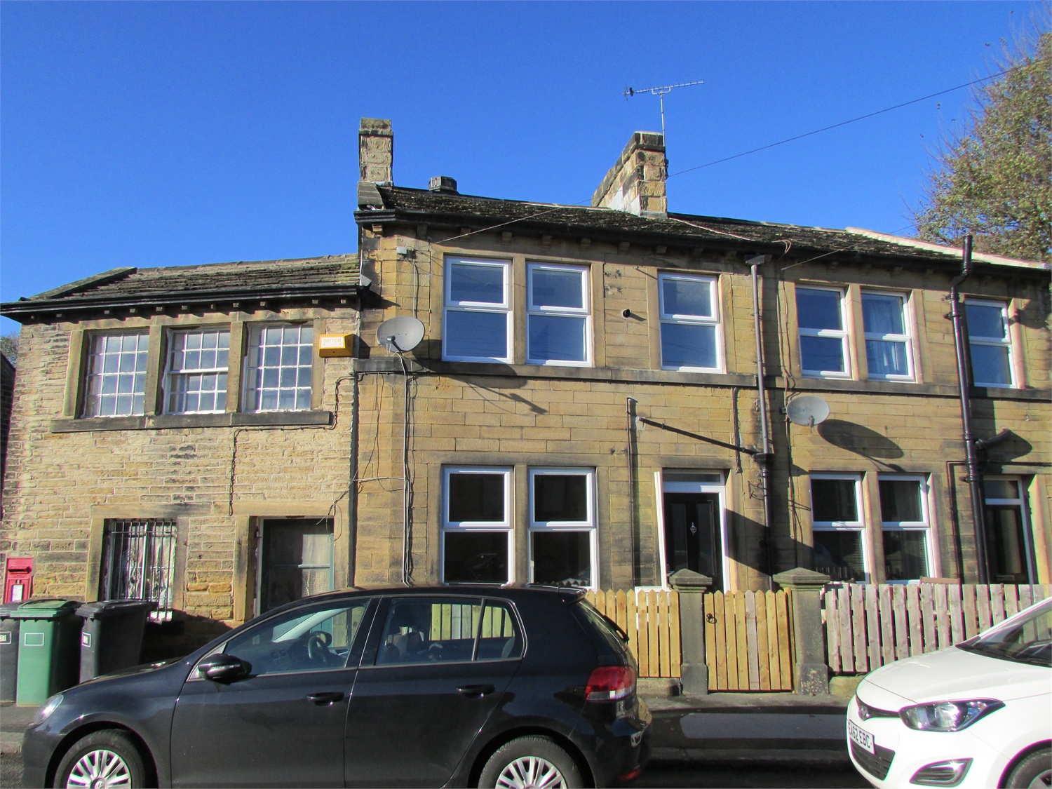 134 Woodhead Road, Holmfirth, HD9 2NL