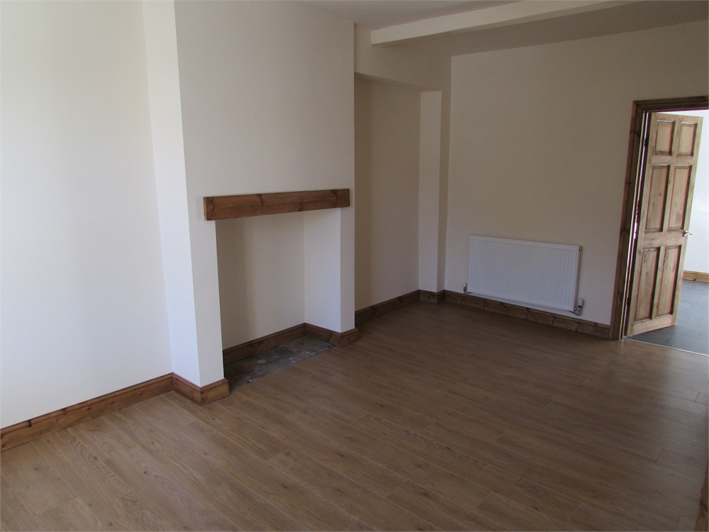 134 Woodhead Road, Holmfirth, HD9 2NL
