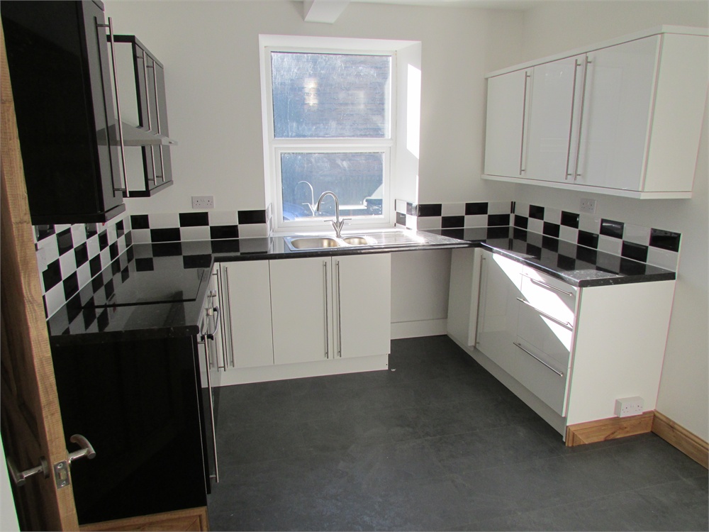 134 Woodhead Road, Holmfirth, HD9 2NL