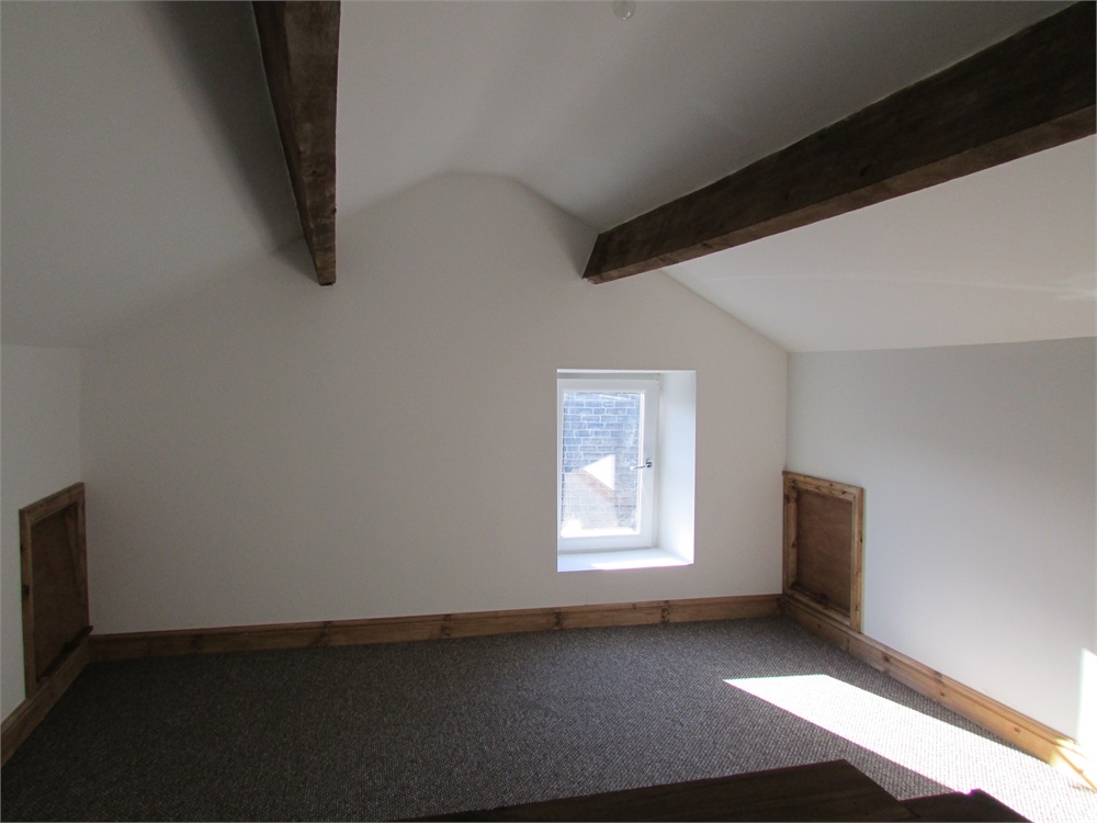 134 Woodhead Road, Holmfirth, HD9 2NL