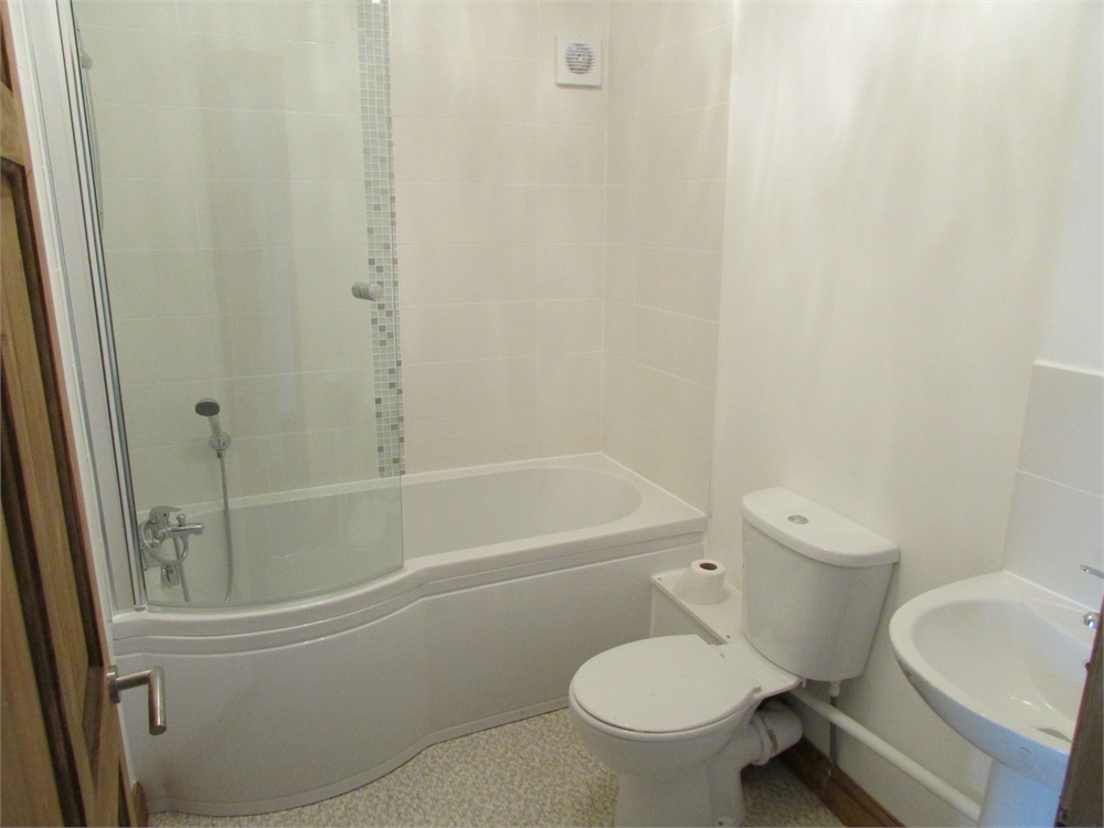 134 Woodhead Road, Holmfirth, HD9 2NL