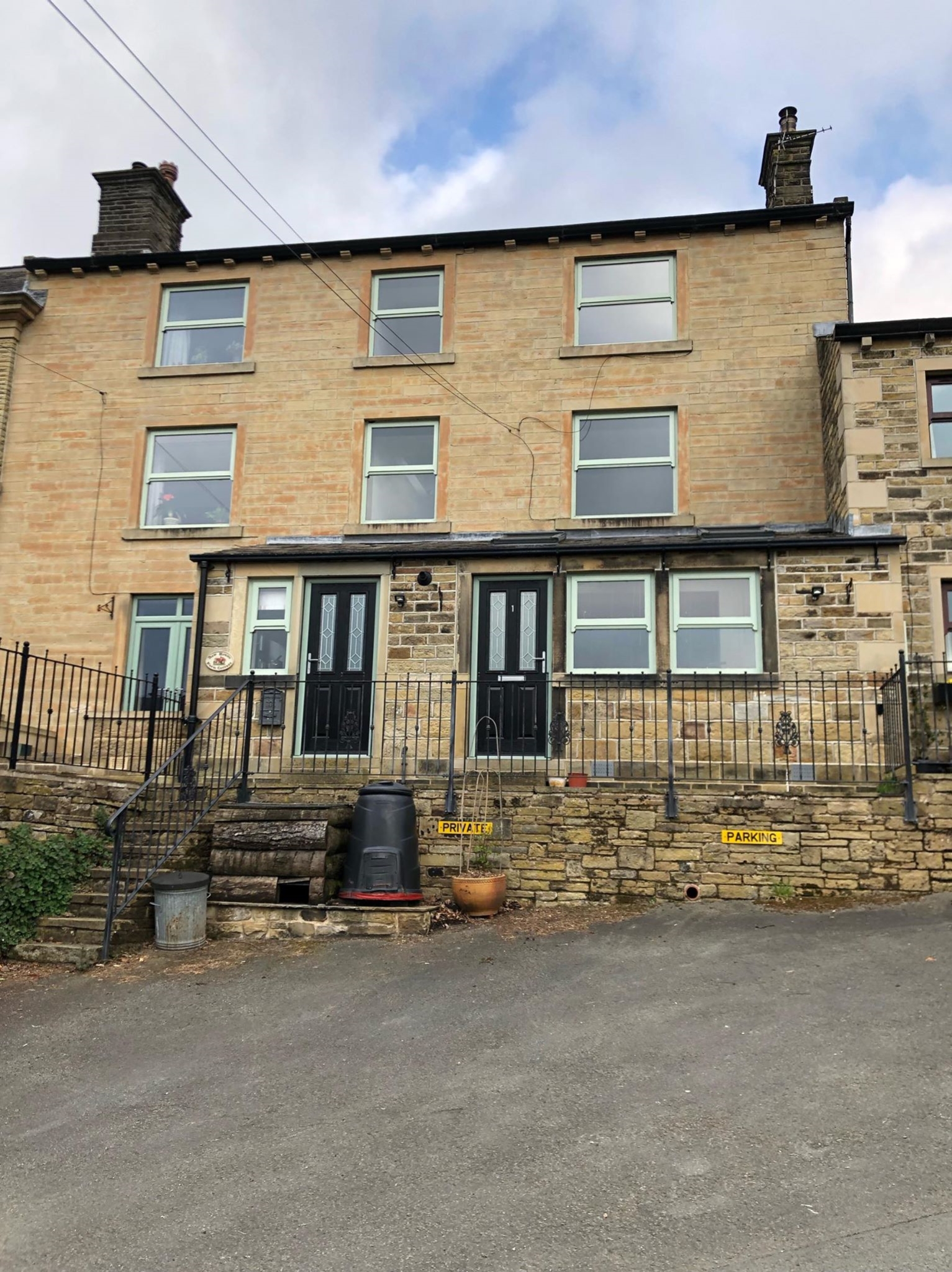 1 New House Farm, Shaw Lane, Hinchliffe Mill HD9 2PY