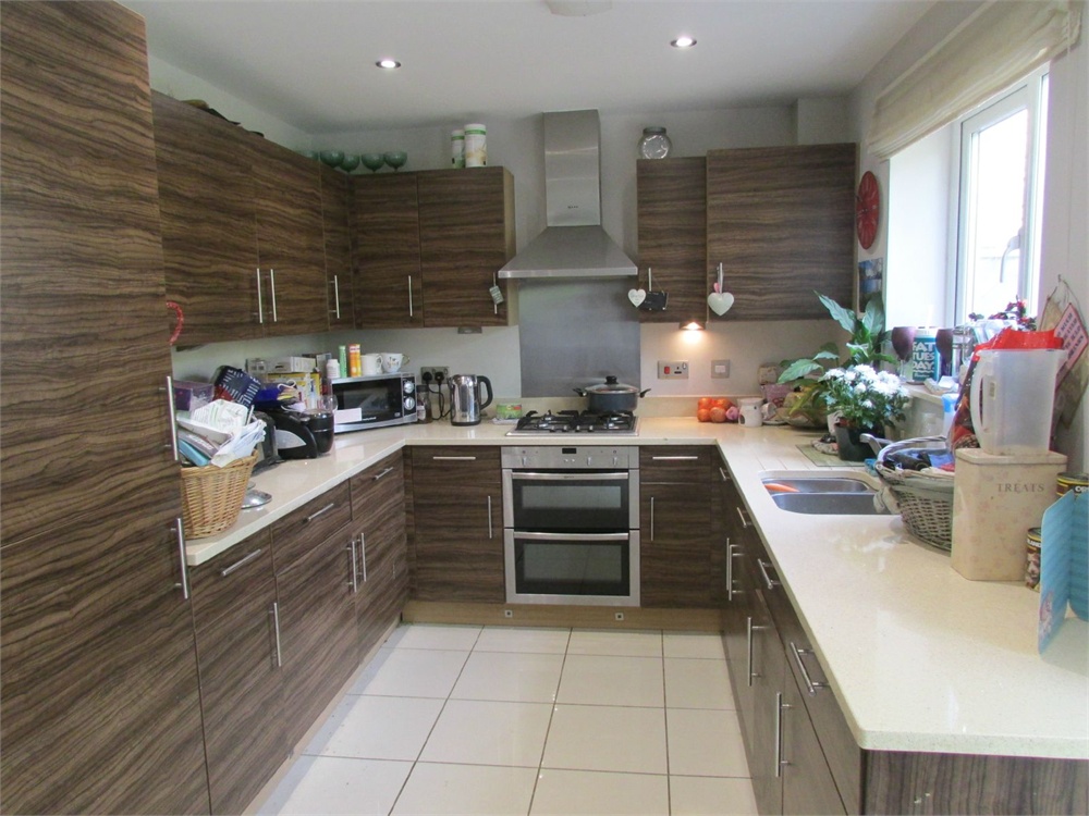14 Lower Royd, Holmfirth