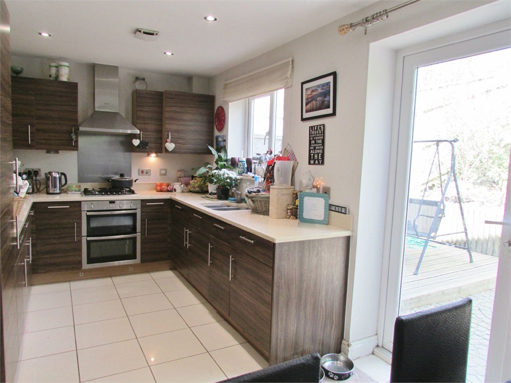 14 Lower Royd, Holmfirth