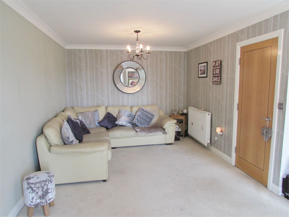 14 Lower Royd, Holmfirth