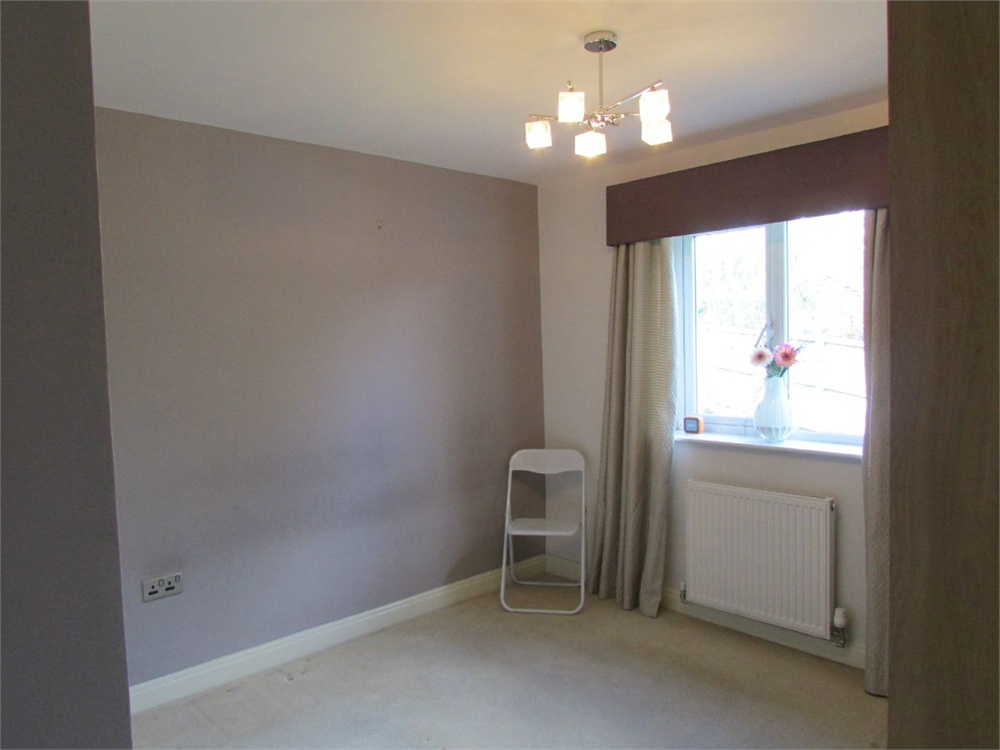 14 Lower Royd, Holmfirth