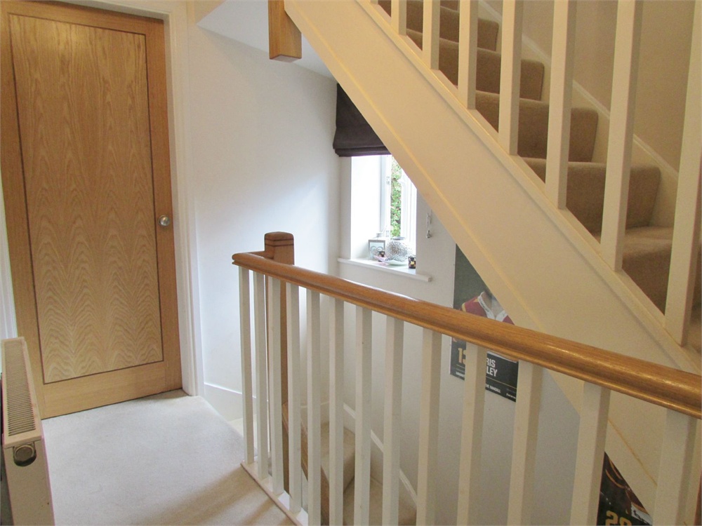 14 Lower Royd, Holmfirth