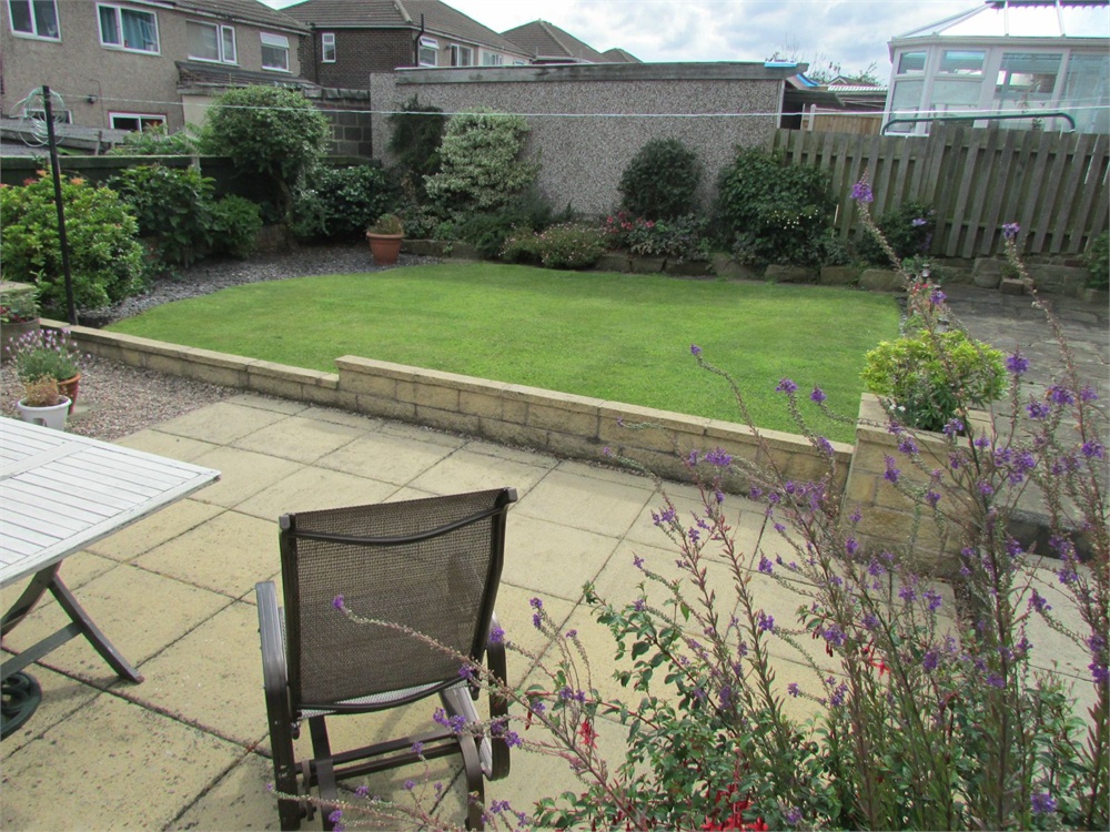 1 Rydal Drive, Huddersfield