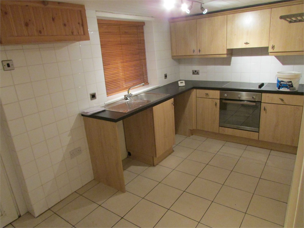 83 Lane Head Road, Shepley
