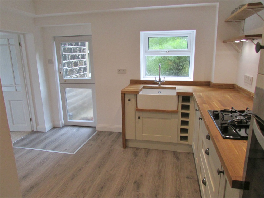 120 Lower Town End Road, Wooldale, Holmfirth, HD9 1QX