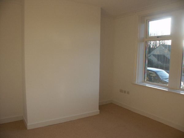 69 Wakefield Road, Huddersfield, HD8 0BG