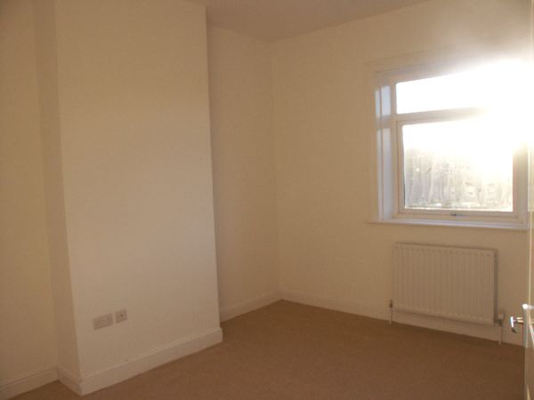 69 Wakefield Road, Huddersfield, HD8 0BG