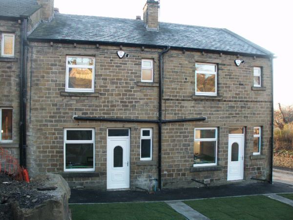 69 Wakefield Road, Huddersfield, HD8 0BG