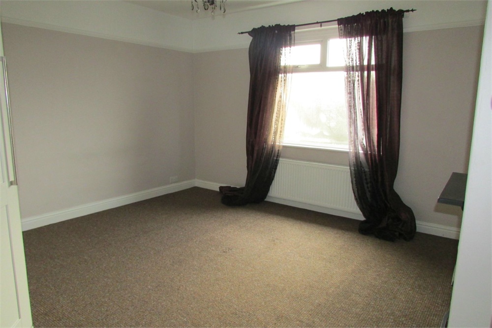 47 Birkhouse Road, Bailif Bridge, Huddersfield