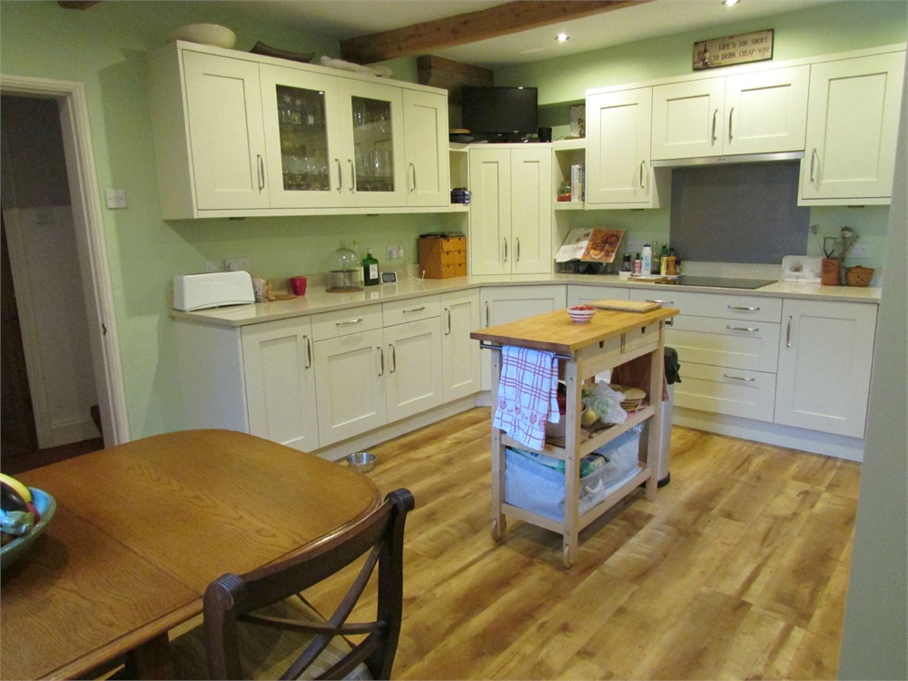 2 Timinets, Honley