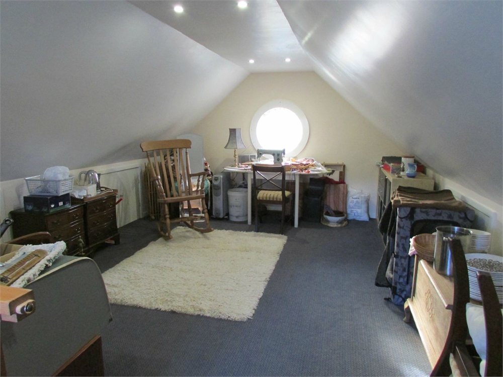 2 Timinets, Honley