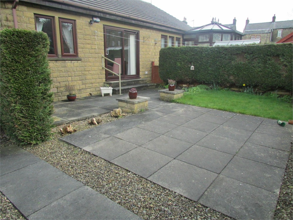 14 Mile End, Meltham