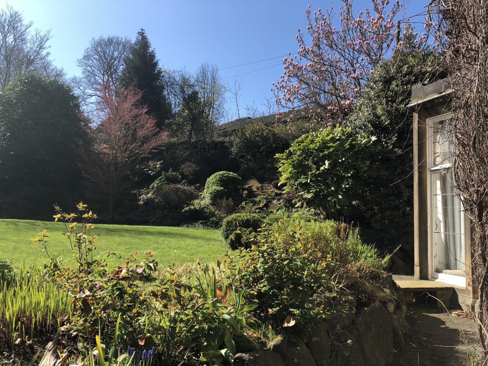 Far Bank House, 62 Far Banks, Honley HD9 6NW