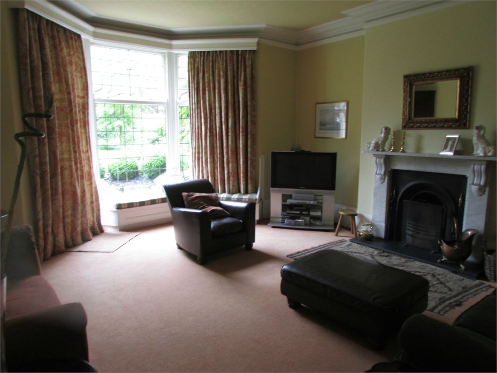 Far Bank House, 62 Far Banks, Honley HD9 6NW