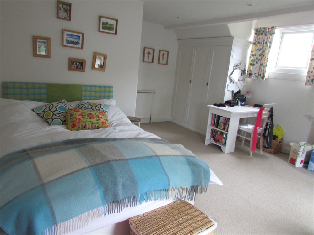 Far Bank House, 62 Far Banks, Honley HD9 6NW