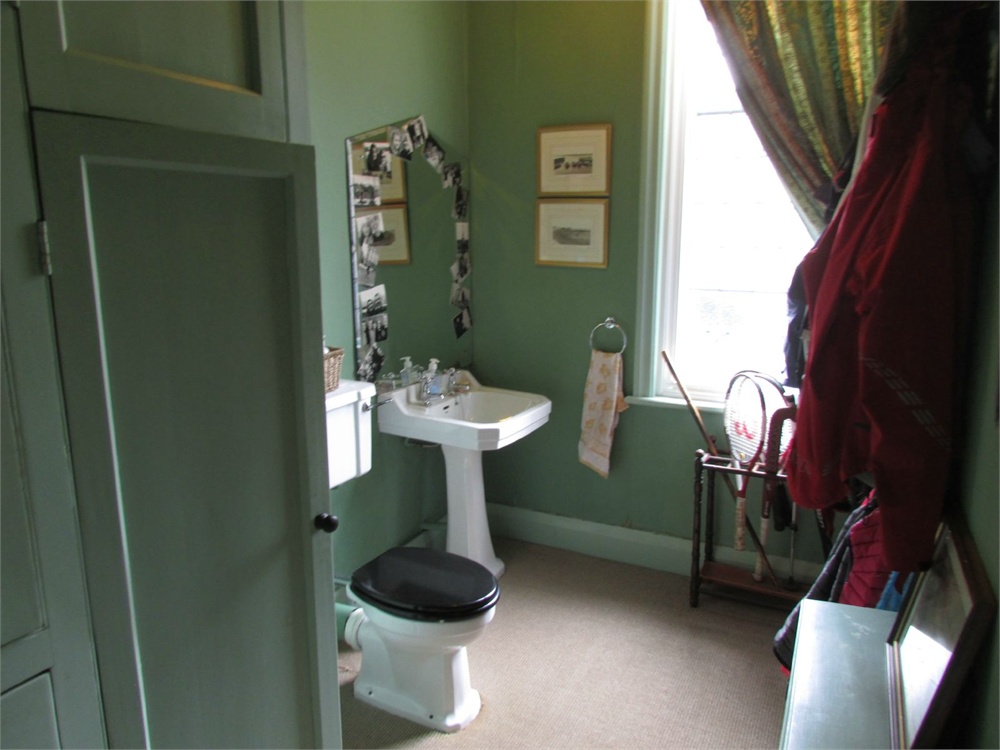 Far Bank House, 62 Far Banks, Honley HD9 6NW