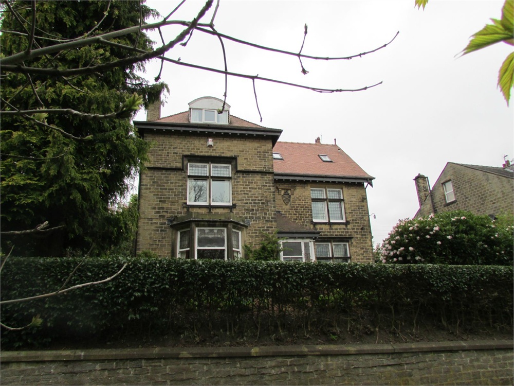 Far Bank House, 62 Far Banks, Honley HD9 6NW