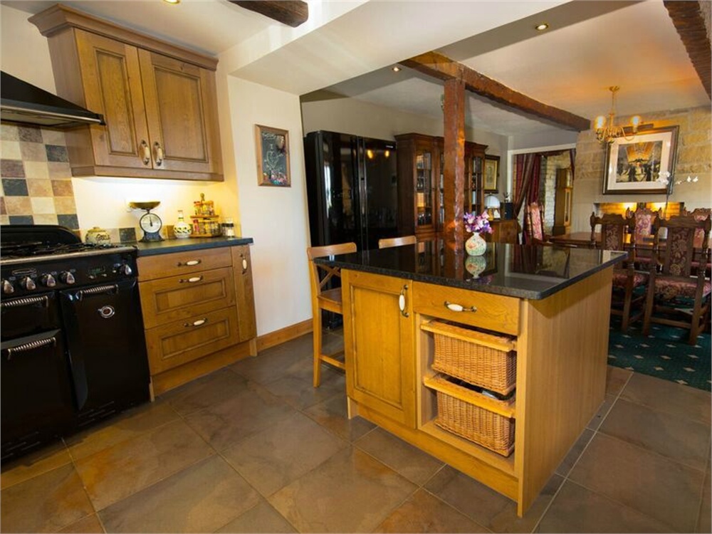 90-92 Totties Lane, Holmfirth HD9 1UJ