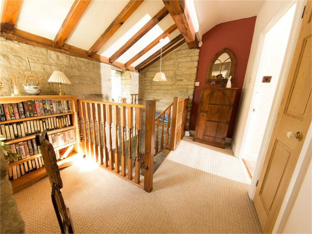 90-92 Totties Lane, Holmfirth HD9 1UJ