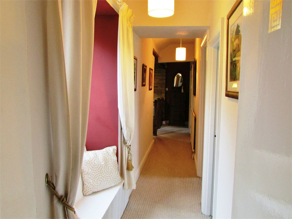 90-92 Totties Lane, Holmfirth HD9 1UJ