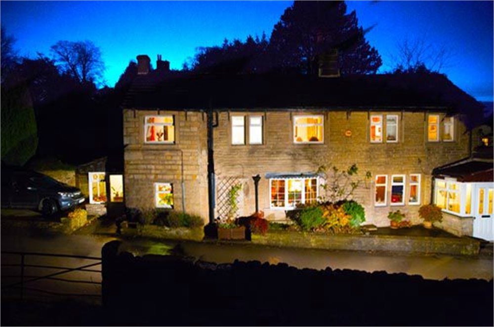 90-92 Totties Lane, Holmfirth HD9 1UJ