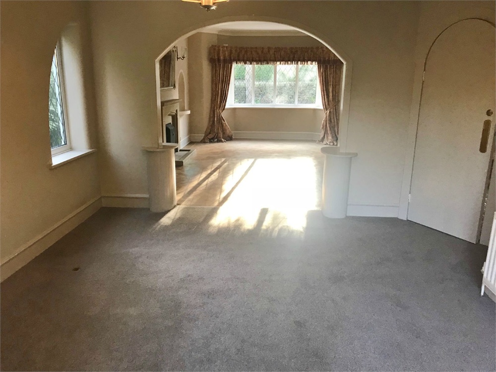 330 Birkby Road, Birkby, Huddersfield, HD2 2DB